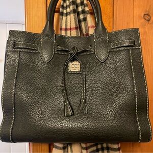Dooney & Bourke Black Pebble Grain Leather Tote Bag Medium Excellent
